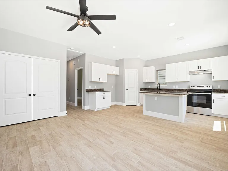 4651 Mallow St #B — Photo 13