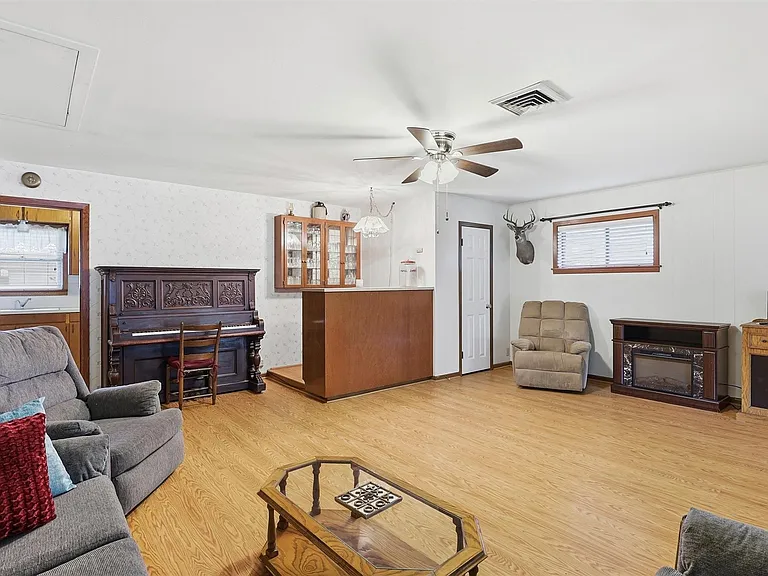 1335 Kathy Ave — Photo 22