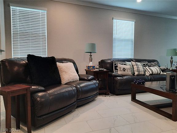 4th image of 2615 Dollison Ave