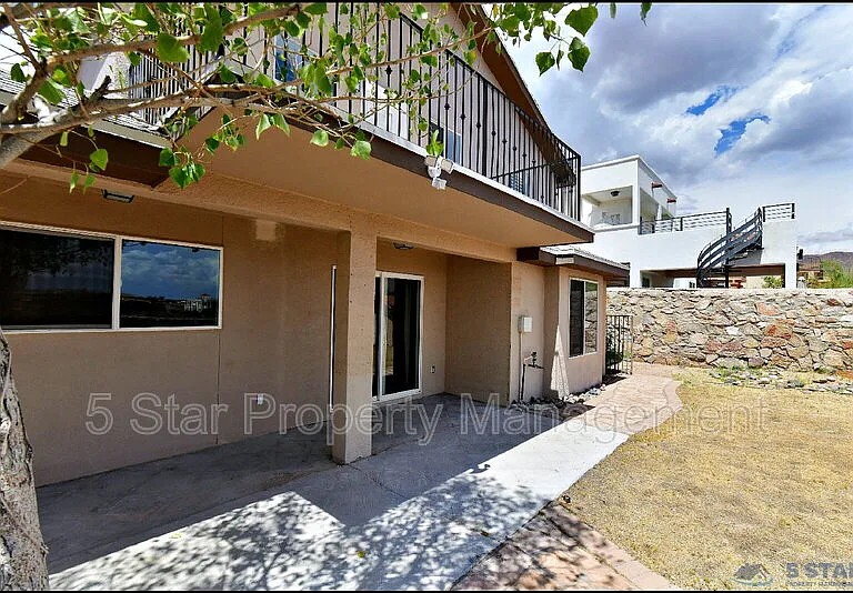 6372 Franklin Ridge Dr — Photo 43