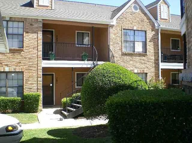 Front of (bottom) unit