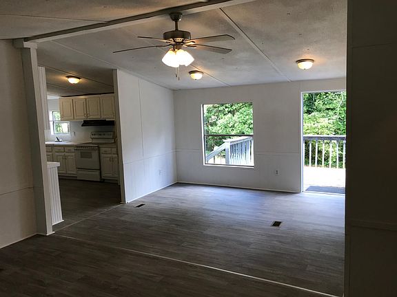4th image of 14 Brent Cir SW