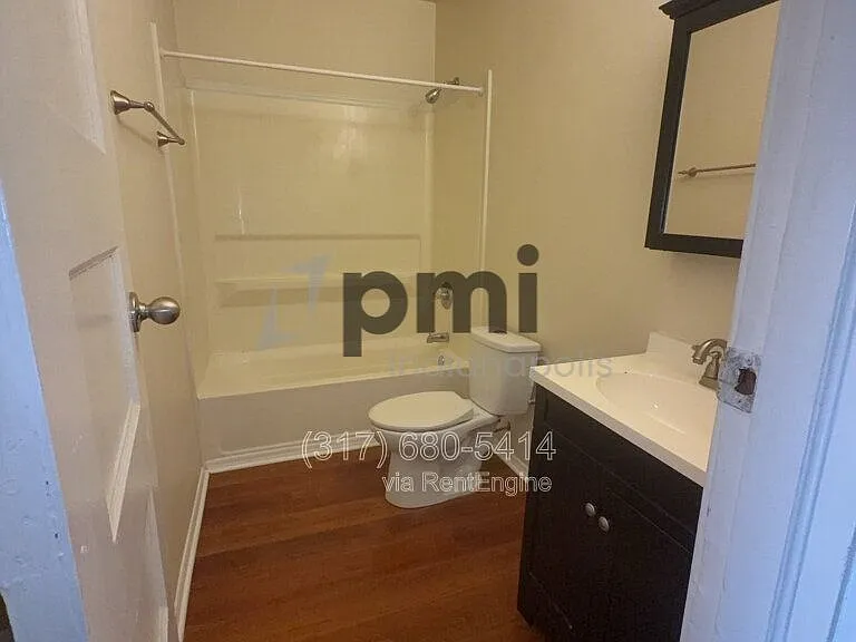 Indy Downtown Colonial Apartments — Photo 16