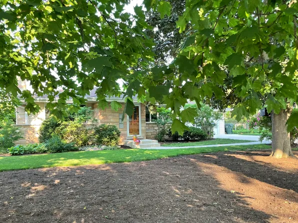3106 Bellwood Ln, Glenview, IL 60026