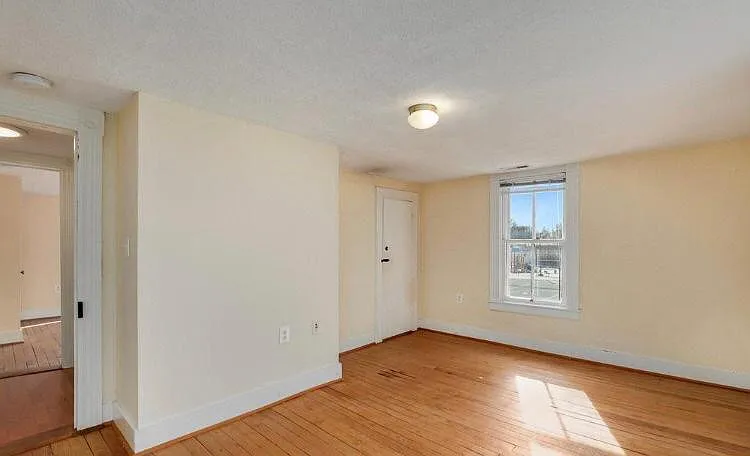 305 Lennox Ave — Photo 6