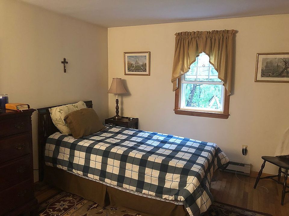 2nd image of 93 Azalea Dr