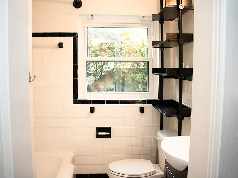 629 E Park Ave #2 — Photo 15