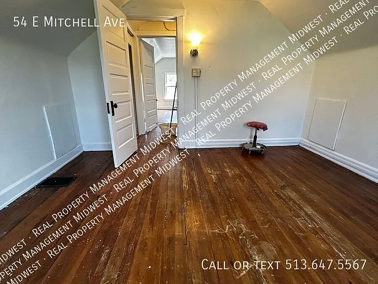 54 E Mitchell Ave — Photo 12