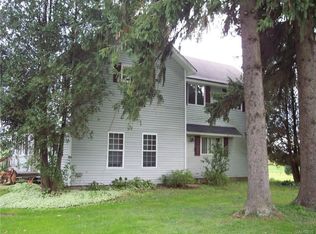 10768 McKinstry Rd, Delevan, NY 14042