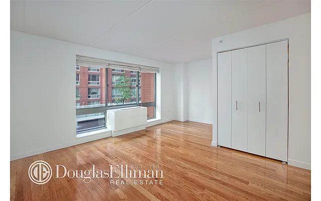 Rented by Douglas Elliman | media 17