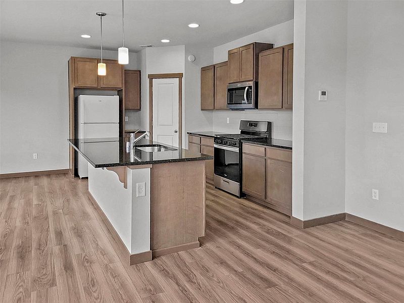 2nd image of 511 Debbie Drive