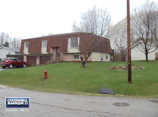 325 N Brookshore Dr, Shorewood, IL