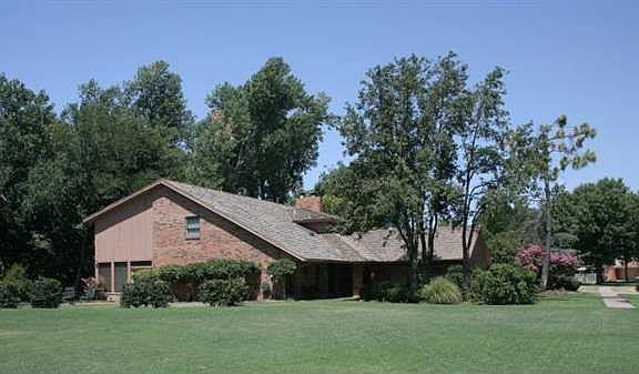 4th image of 2316 NE Garden Ln