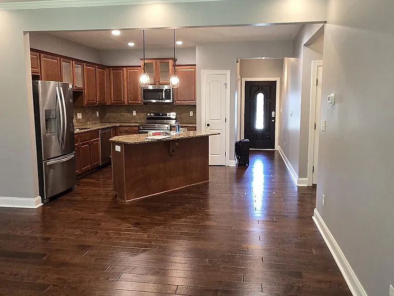 325 Brentford Ave — Photo 6