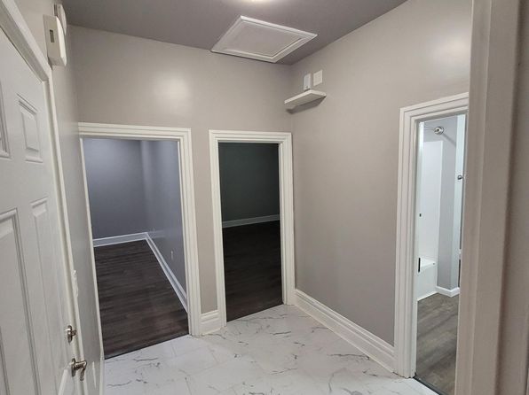 19 W Main St #10976900