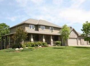 878 Silver Maple Dr, New Prague, MN 56071