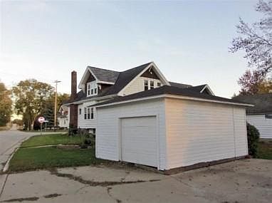 1 Car Garage