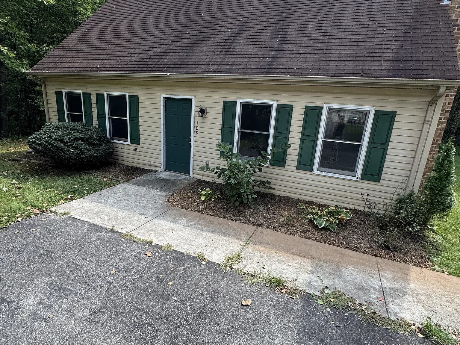 109 Wade Lane - 1 — Photo 2