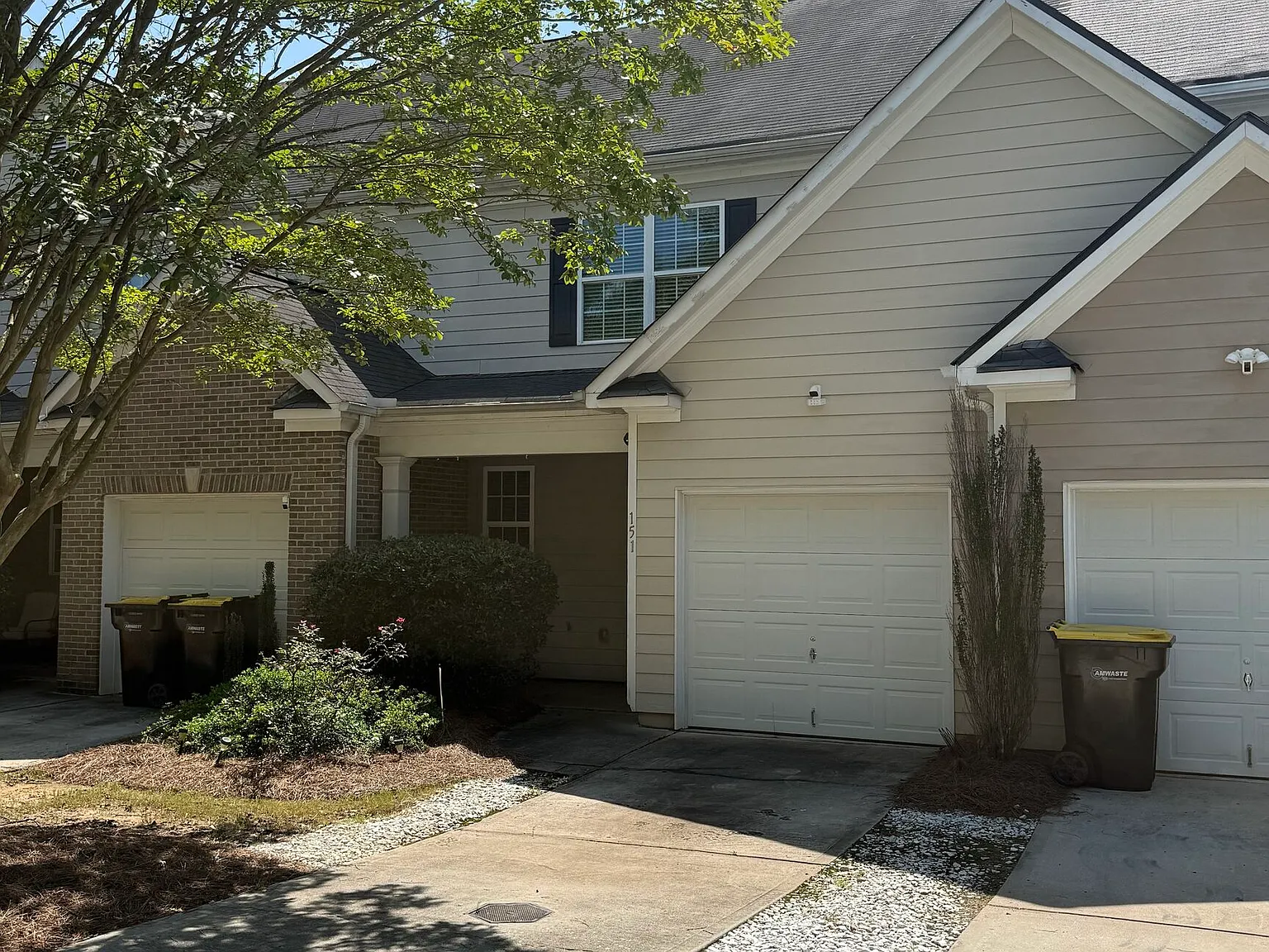 3 bed, 2.5 bath, 1682 sqft, $2,350 — Photo 4