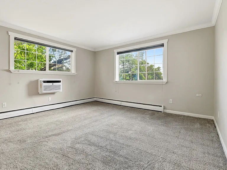 1 S Pennsylvania St #302 — Photo 4
