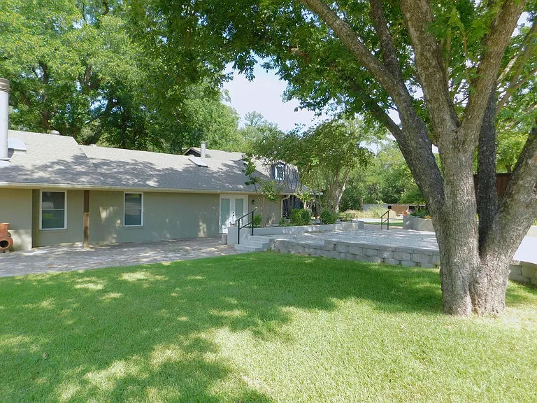 897 John George Ln — Photo 3