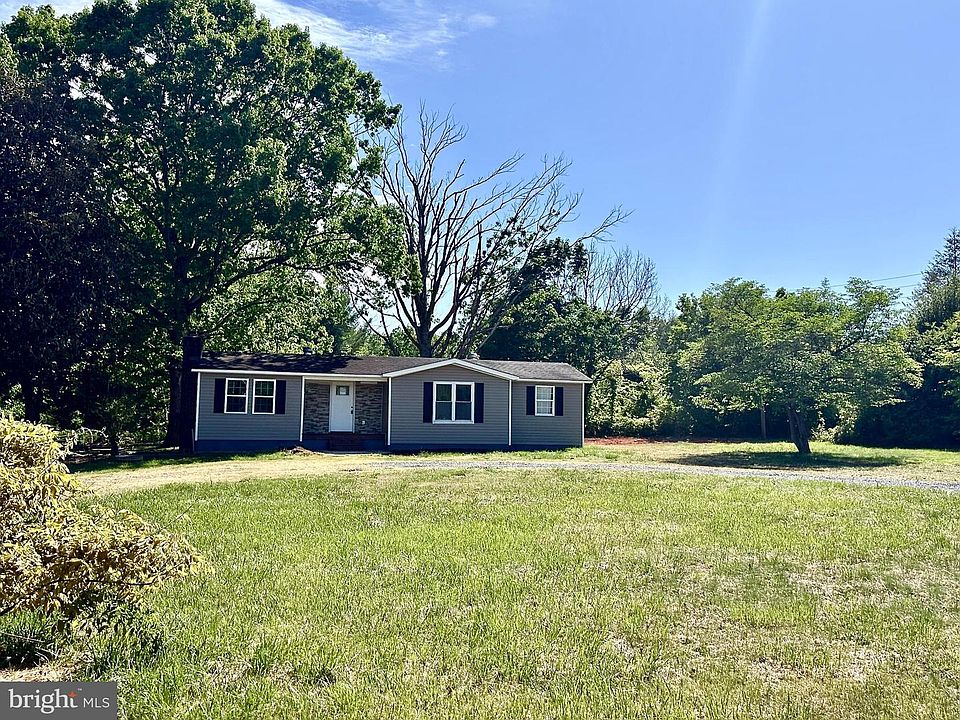 2nd image of 30494 Hicks Rd