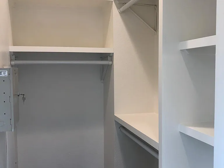 2233 Ida Dr — Photo 15