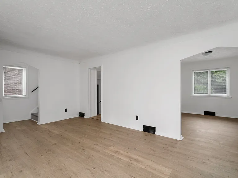 13891 Fairmount Dr — Photo 7