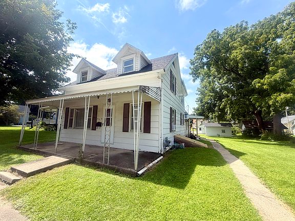 2nd image of 415 Benton St