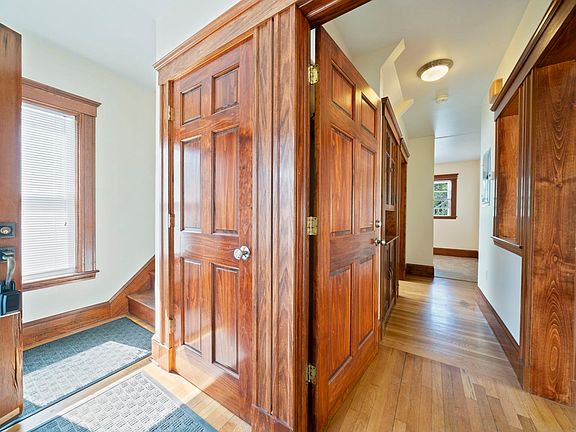3rd image of 35 Manomet Rd