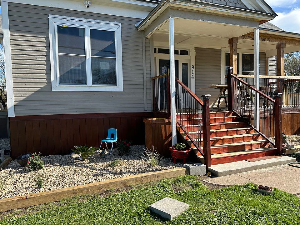 2nd image of 814 Avenue N N #W
