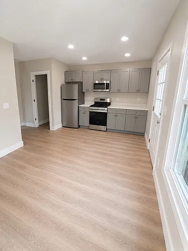 214 Winnikee Ave Photo 1