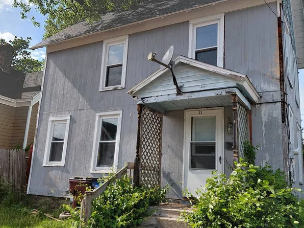 11 Oakland Ave, Gloversville, NY 12078
