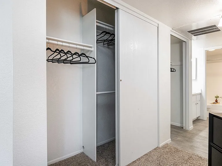 Stonybrook Apartments — Photo 16
