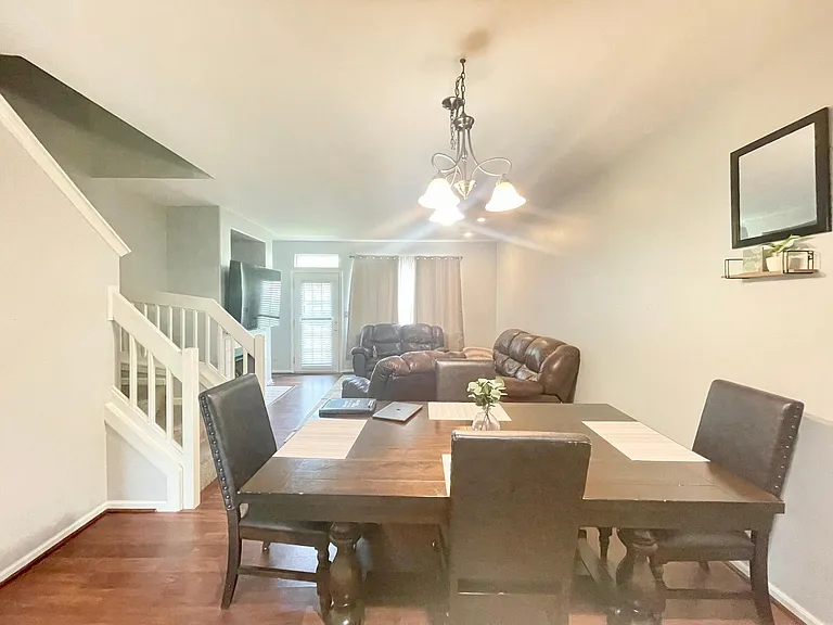 11 S Oakhurst Dr — Photo 4