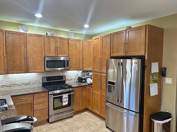 5th image of 5330 131st St