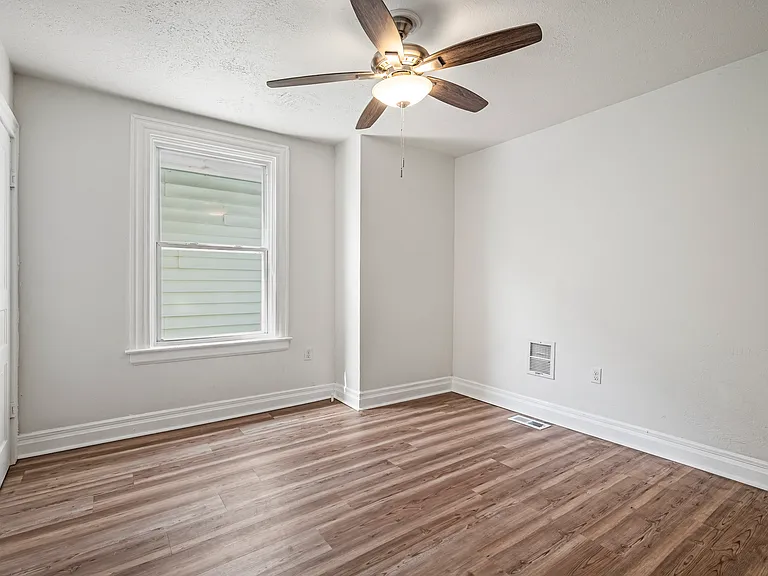 7324 Schley Ave — Photo 29