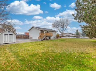905 W 33rd Ave, Kennewick, WA 99337
