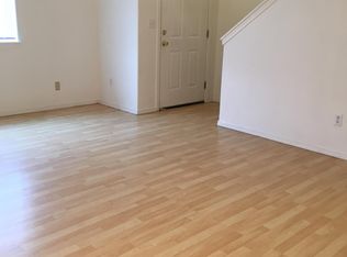 106 17th Ave APT 4, Longview, WA 98632