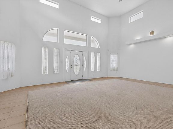 5th image of 24 Della Rd