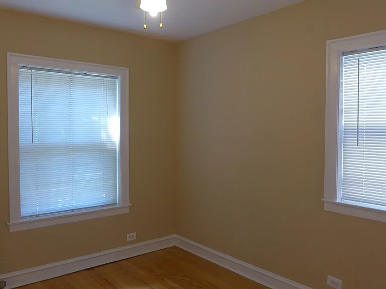 Lamon Courts Apartments — Photo 41