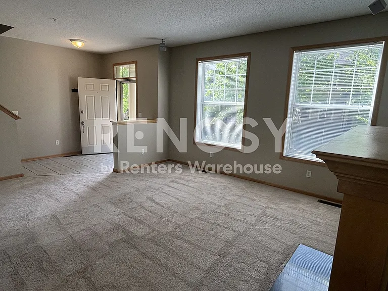 8285 Labont Way — Photo 2