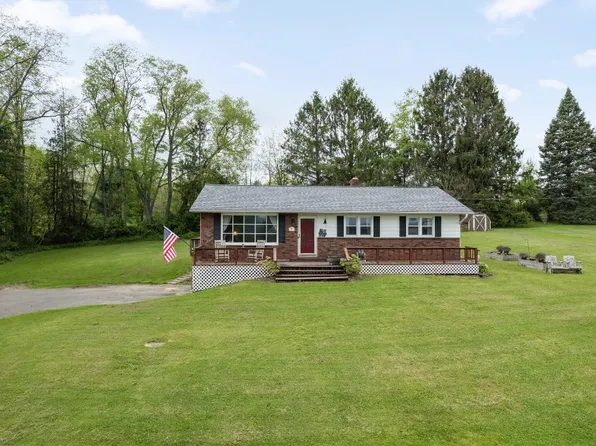 26 Lynn Dr, Owego, NY 13827
