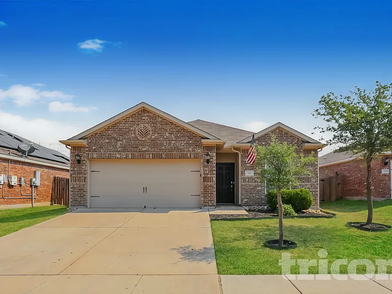 131 Mount Vernon Ln — Photo 1