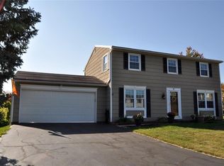 6 Kenicott Cir, Fairport, NY 14450