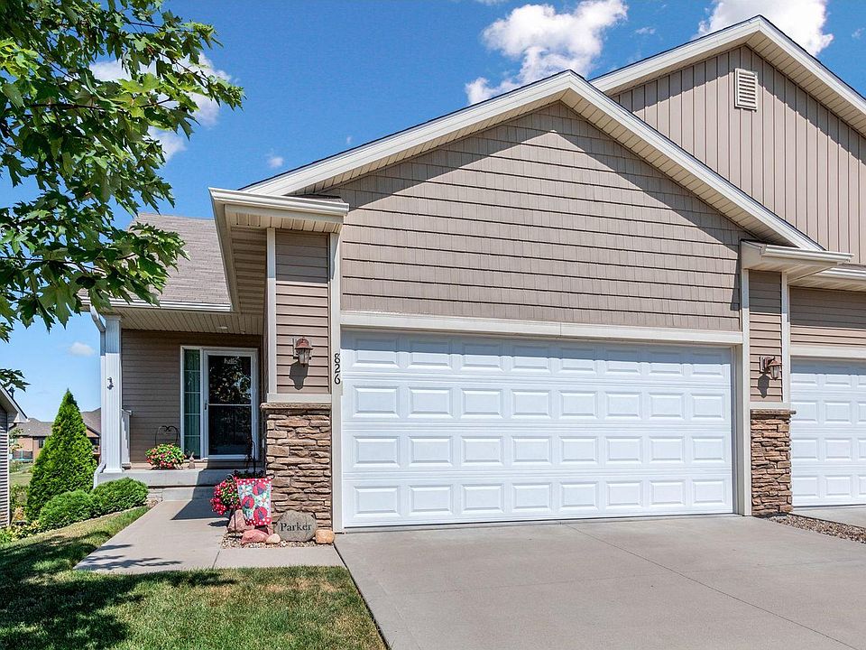 1st image of 826 NE Cherry Plum Dr