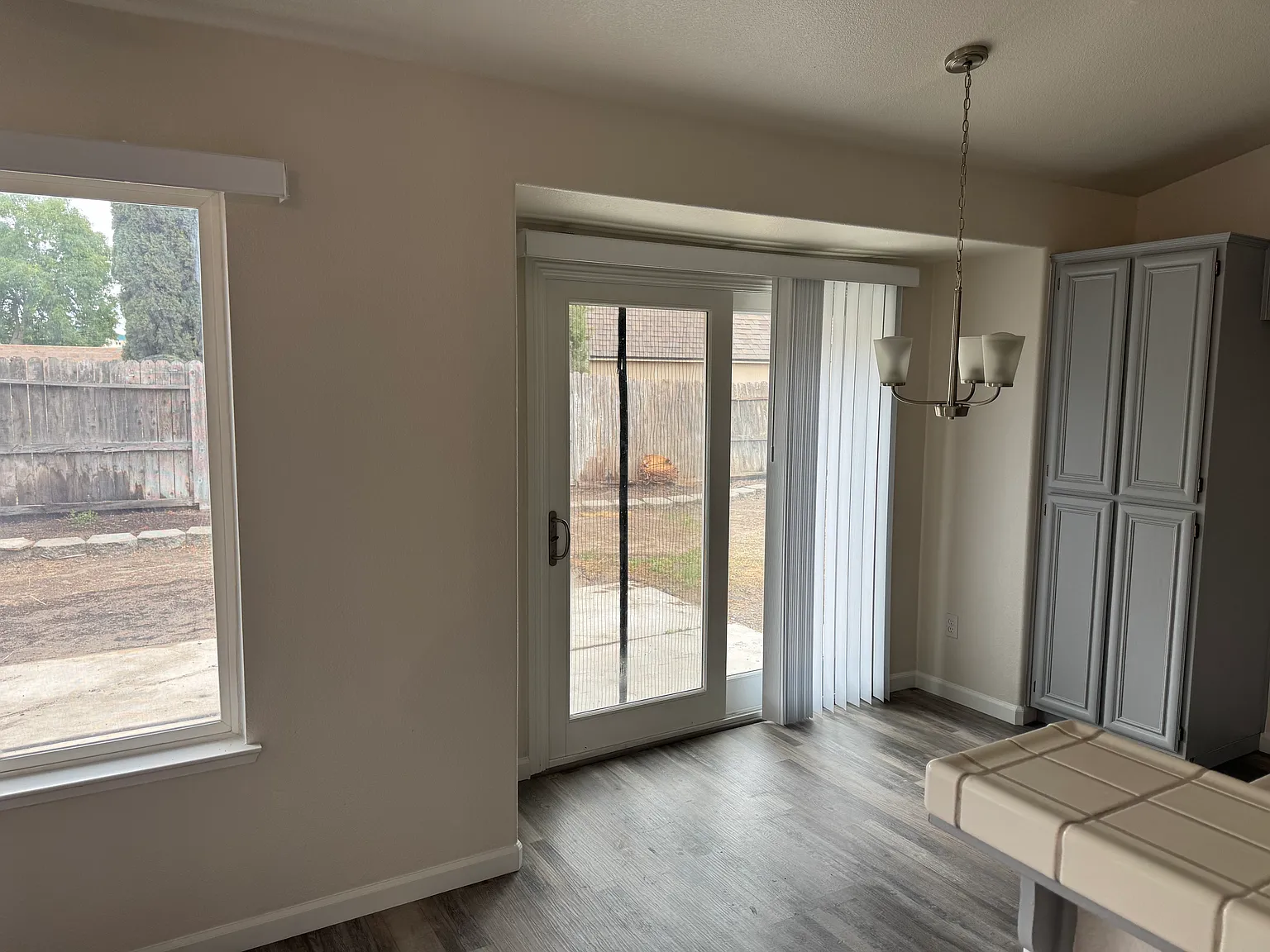 3 bed, 1366 sqft, $3,200 — Photo 4