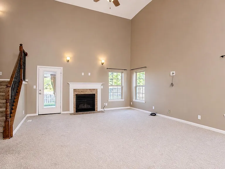 3937 Amethyst Dr — Photo 6