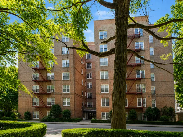 930 East 7th Street image 1 of 21