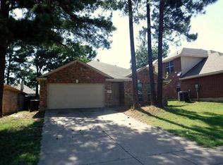 532 Cross Ridge Cir N, Fort Worth, TX 76120